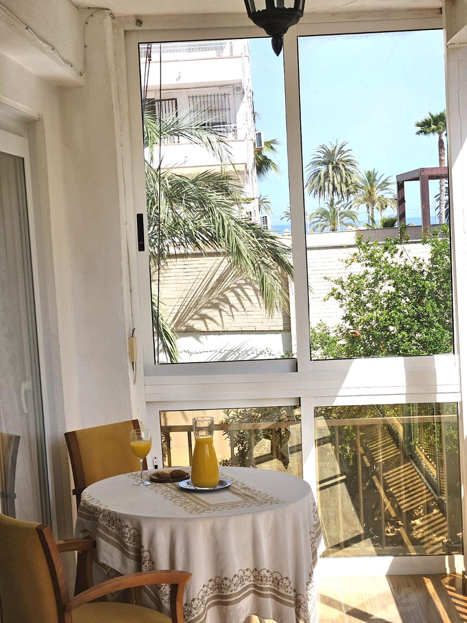 Cozy 3br: Ac & Park, 4min Walk, Golf 15 Min Apartment *